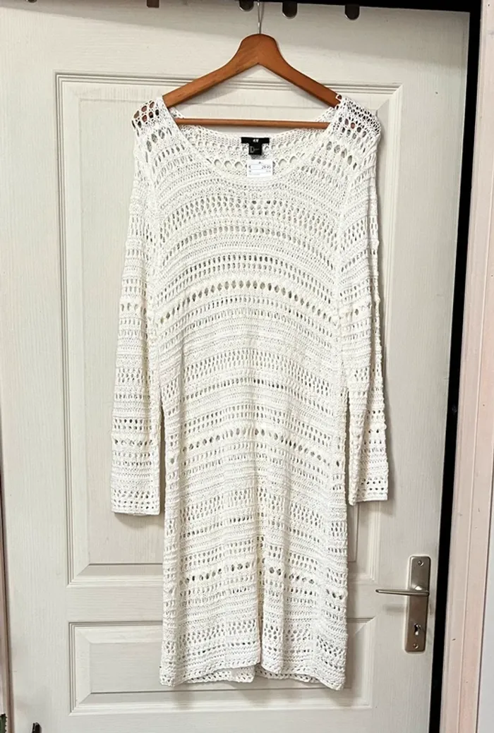 Robe écru Taille L , neuve avec étiquette