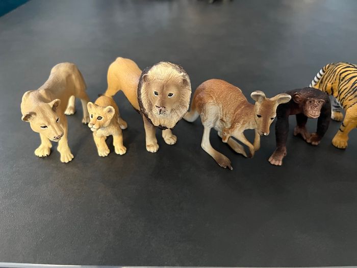 Figurines schleich et papo et tapis zoo - photo numéro 4