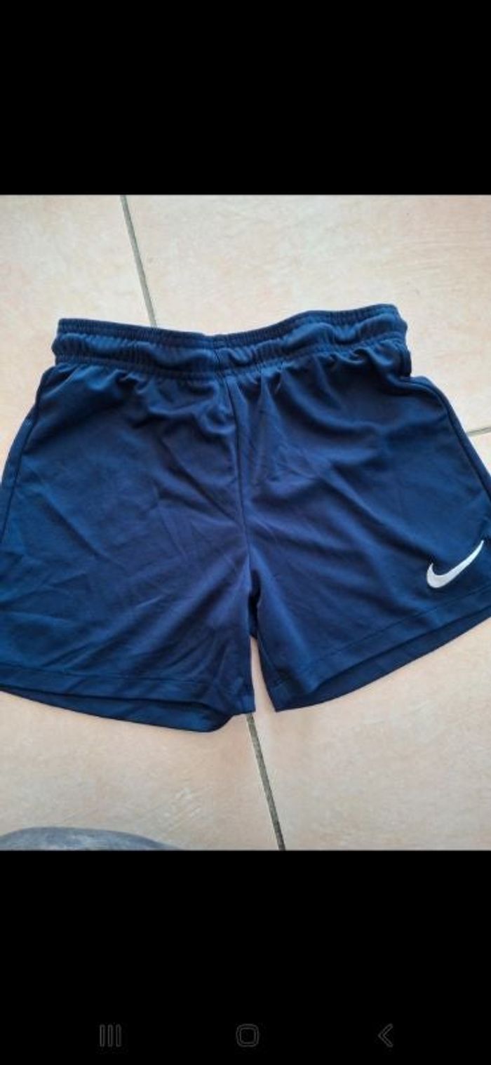 Short 8-10 ans nike