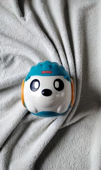 Hedgy balle agité  , en mousse,  sonore , divers activités,  Fischer Price,  des 3 ans