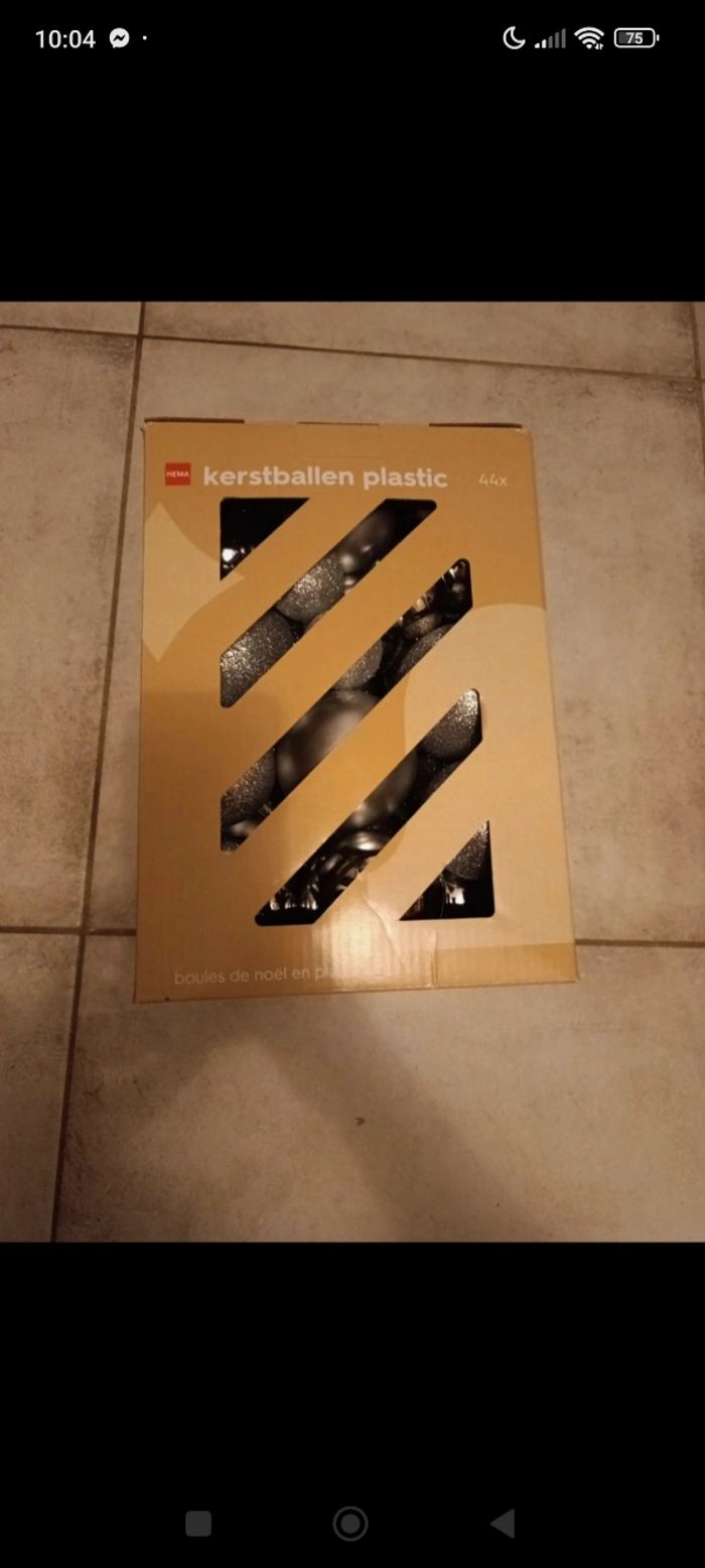 Lot boules de Noël neuf non ouvert de couleur grises