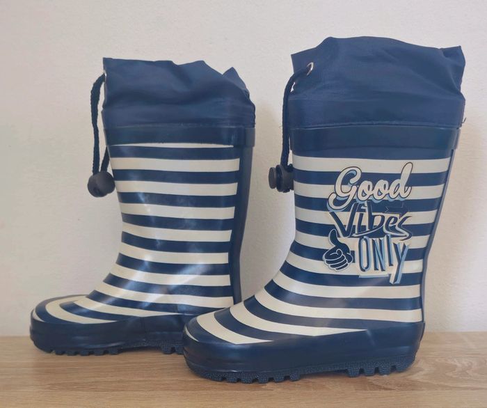 Bottes de pluie avec col imperméable taille 22 neuves 🧸 - photo numéro 3