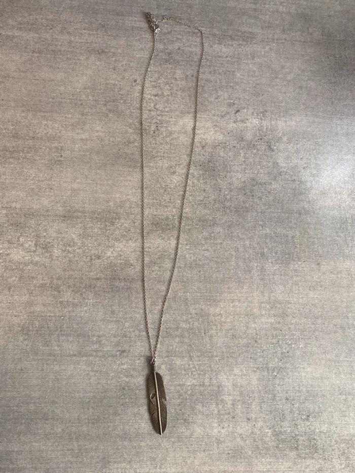 Collier plume