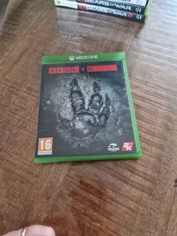 Evole xbox one