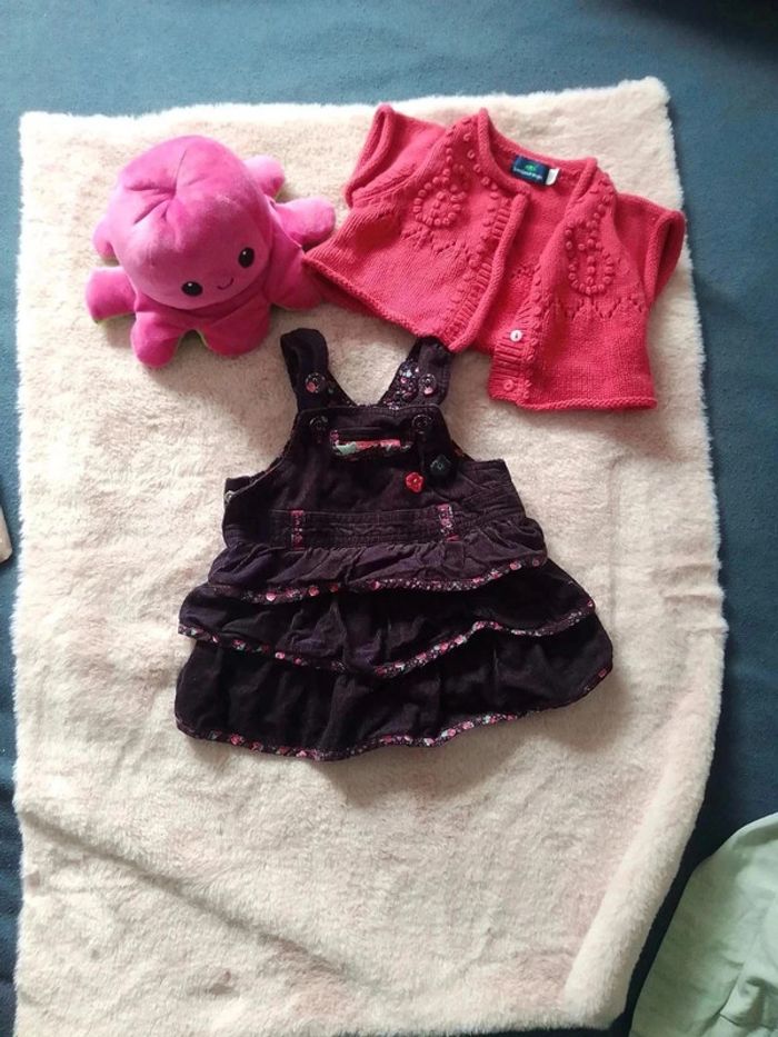 Gilet et robe 1 mois