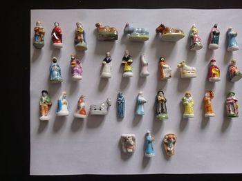 Lot de 30 fèves/santons - Thème religion/crèche