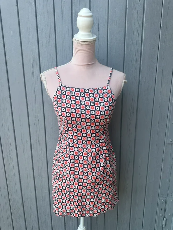 Robe d’été fines bretelles dos nu vintage coloré fleurie asos 36/S