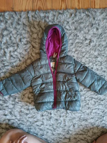 Doudoune chaude et moelleuse neuve sans étiquette fille 2 ans Orchestra