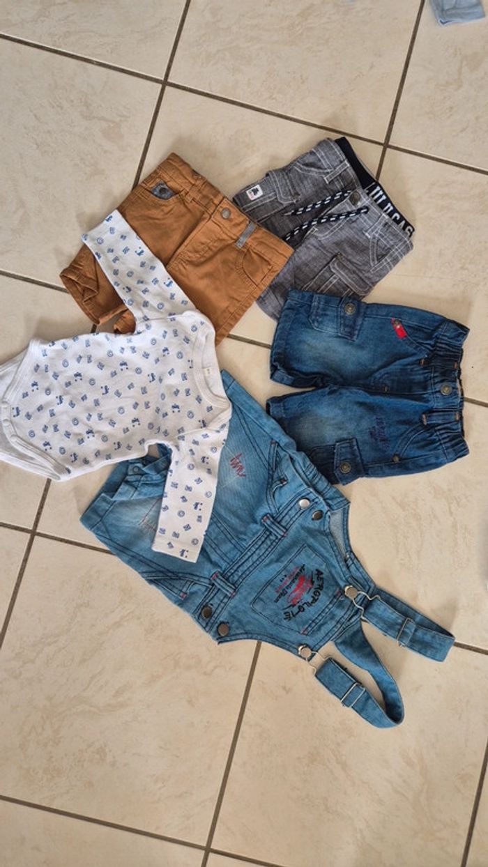 Lot de vêtements taille 6 mois - photo numéro 4