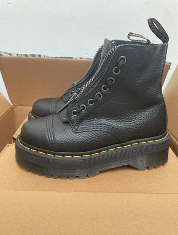 39:Dr. Martes Black - En stock