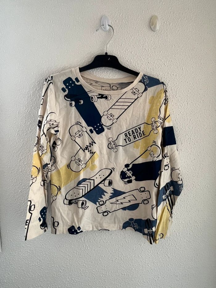 T-shirt manches longue taille 10 ans đź’«