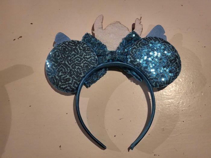 Serre tete oreilles ears Disney Stitch a paillettes bleues - photo numéro 3