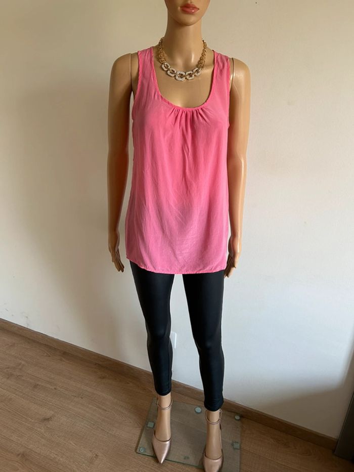 Top rose sans manches Caroll taille 36 jamais porté - photo numéro 3