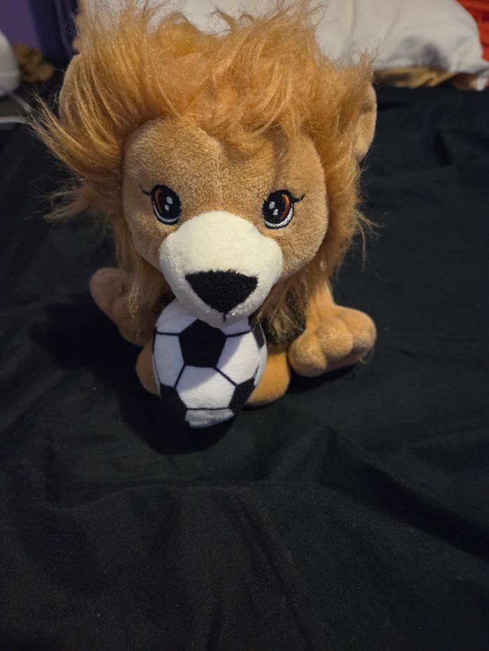 Lion jouet - photo numéro 2