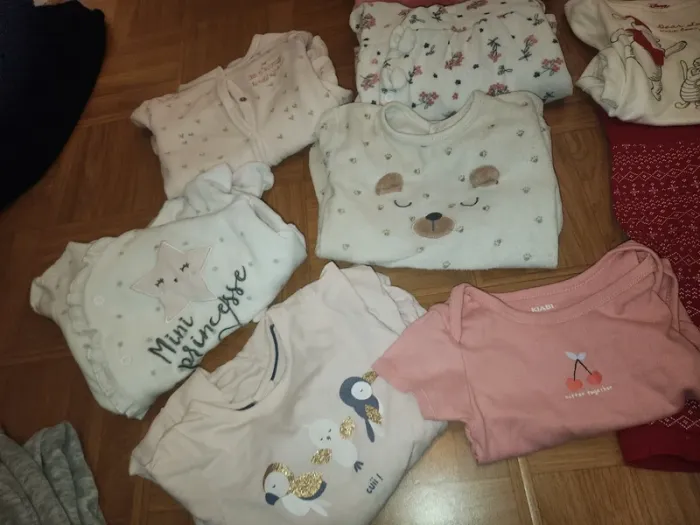 Lot de pyjama taille 12 mois et 3 body - photo numéro 15