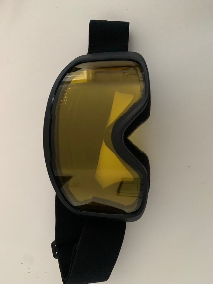 Casque de ski + lunette+ gants  6 ans - photo numéro 7