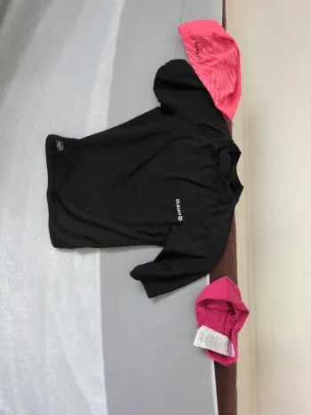 T shirt uv piscine et bonnet de bain