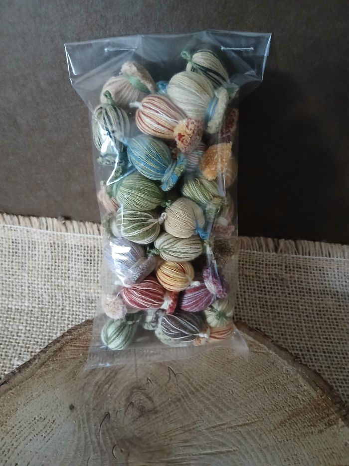 Lot de 40 pompons glands multicolore - photo numéro 5