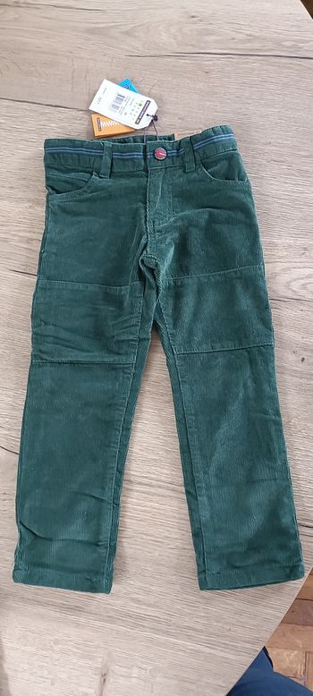 Pantalon velours neuf vert sergent major 3 ans