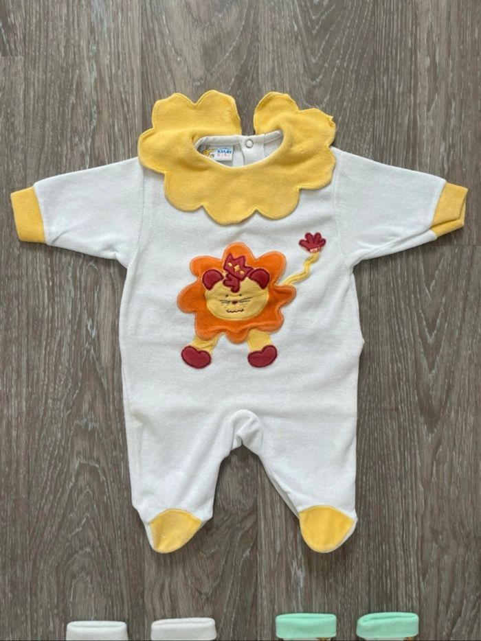 Pyjama et chaussettes bébé - photo numéro 2
