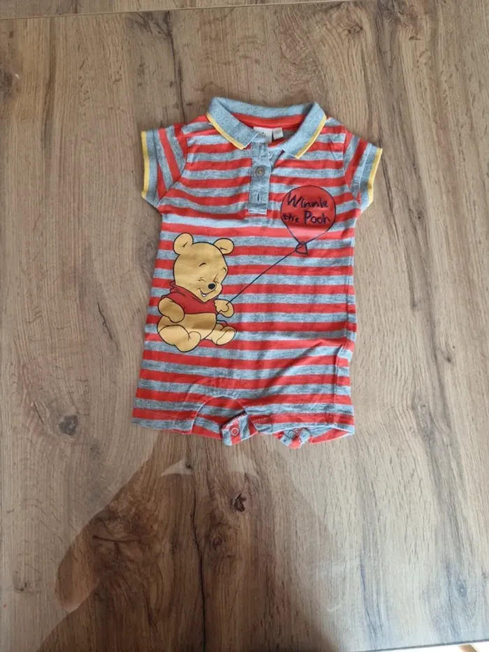 Lot - 2 bodies  + 3 pyjamas - 1 mois - photo numéro 5