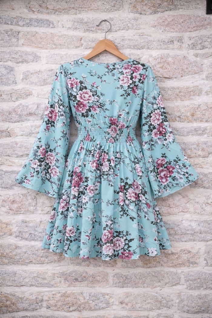 Robe romantique azur Bloom fleurie bleue ciel et rose Femme taille 54 marque Asos 💍 - photo numéro 8