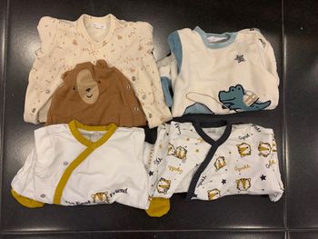 Lot pyjamas garçon en 3 mois d’hiver