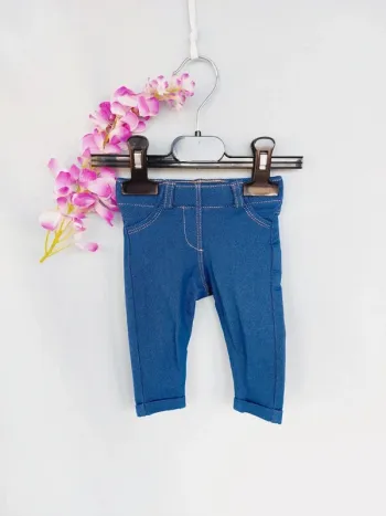 Très beau legging / jegging  Kiabi 3 mois