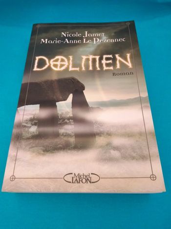 Livre "Dolmen"
