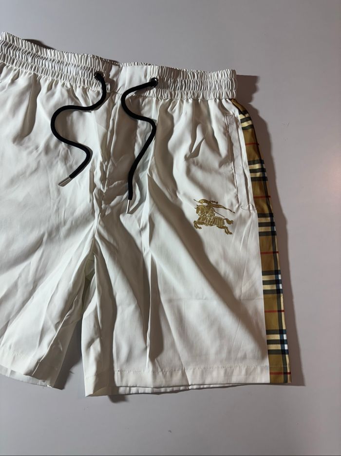 short Burberry - photo numéro 5