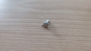 Axe de roue pièce détachée miniature 1/18 Burago Alfa Romeo 2300 spider 1932 #B61