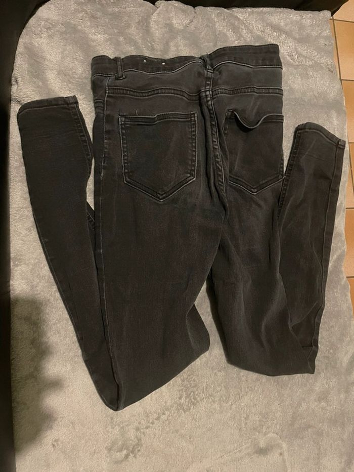 Jean skinny noir taille haute Jennifer – Boutons apparents, basique tendance - photo numéro 2
