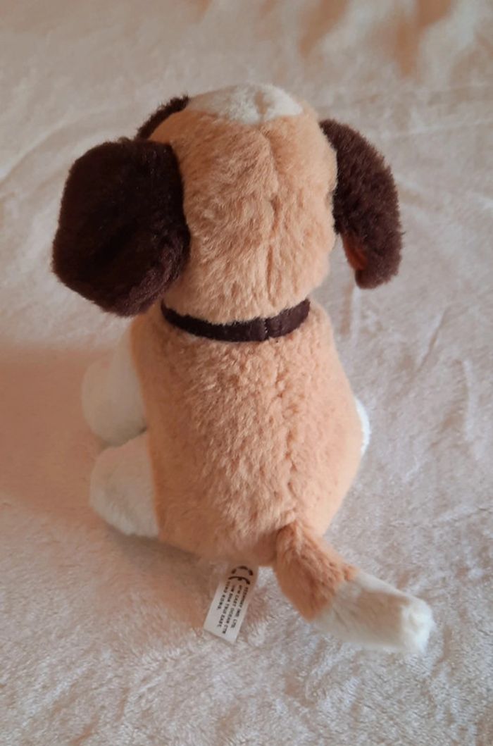 Jolie petit chien en peluche - photo numéro 3