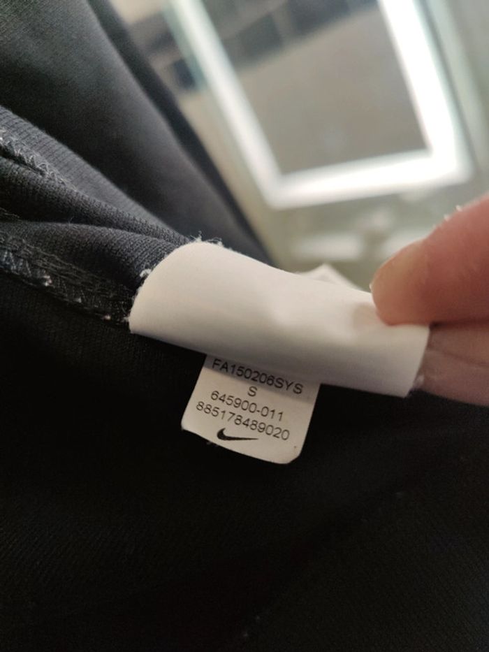 🙂 veste Nike garçon en 8/10 ans🙂 - photo numéro 3