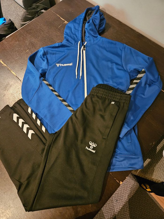 Ensemble Hummel NEUF taille M