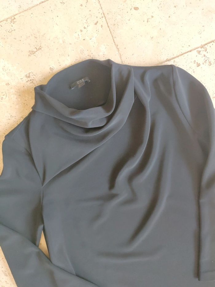 Robe col un peu long et drapé COS noire neuve sans étiquette