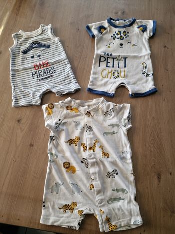 Lot de combishorts 1 mois