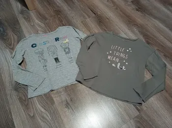 Lot 2 tshirts 7 ans