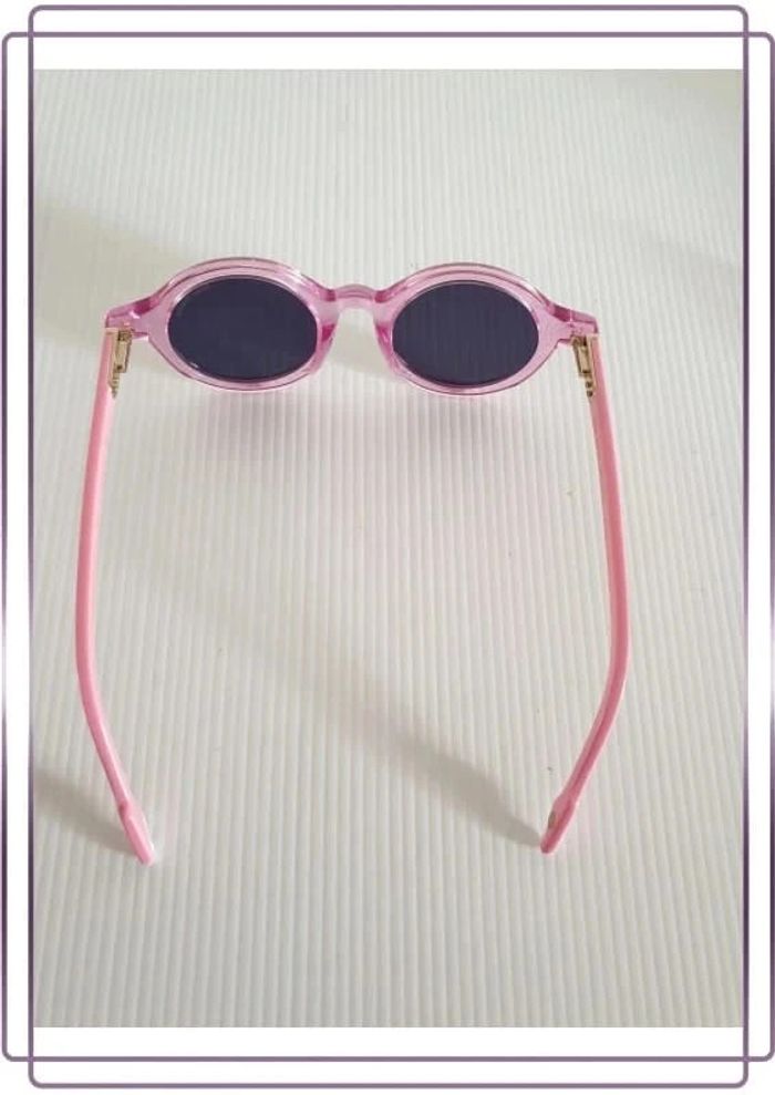 Lunettes de soleil enfant Little vinyl factory 1964, neuve, ref opium rooms c3 valeur 105€ - photo numéro 7