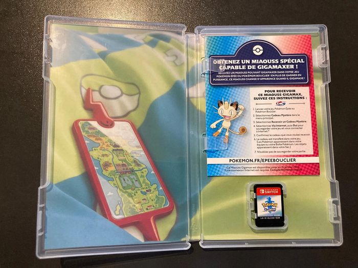 Jeu switch Pokemon Épée - photo numéro 2