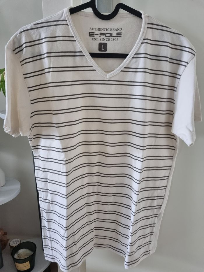 T-shirt blanc rayures col V taille L - photo numéro 2
