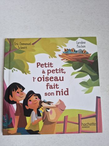 Petit à petit l'oiseau fait son nid