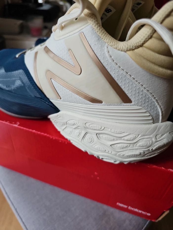 🔥A saisir🔥New Balance CH Two Way T.44,5🏀 - photo numéro 3