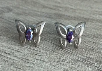 Très jolie paire de boucle d’oreilles en argent
