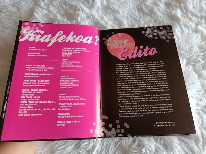 Livre Le dico des Filles 2012 _ Fleurus - photo numéro 4
