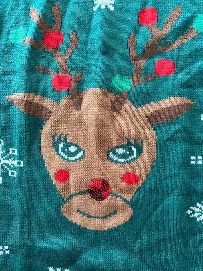 Pull noël taille S - photo numéro 2