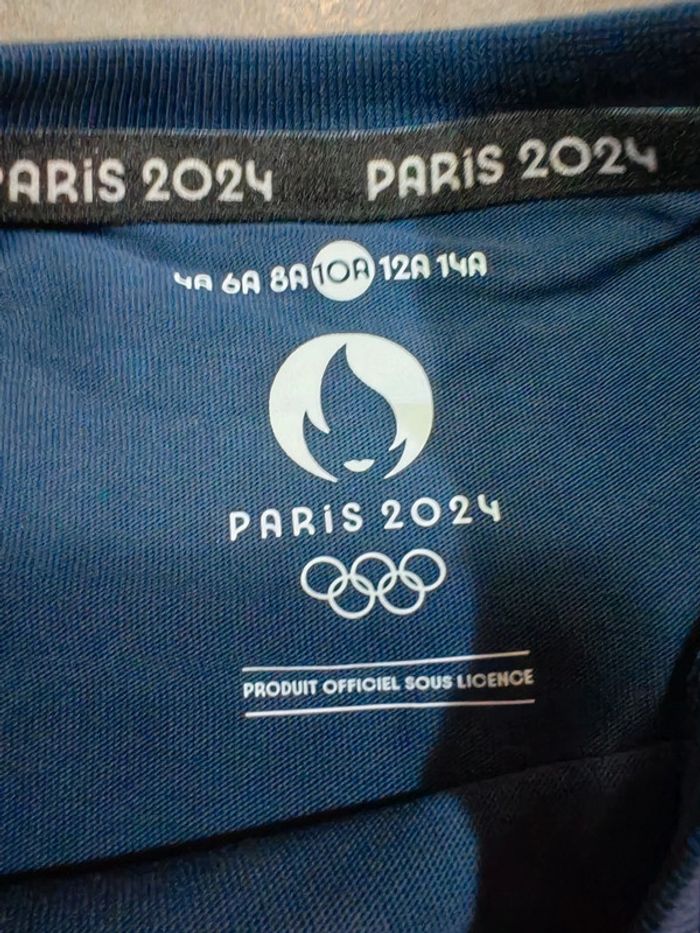 Tshirt paris 2024 taille 10 ans - photo numéro 5