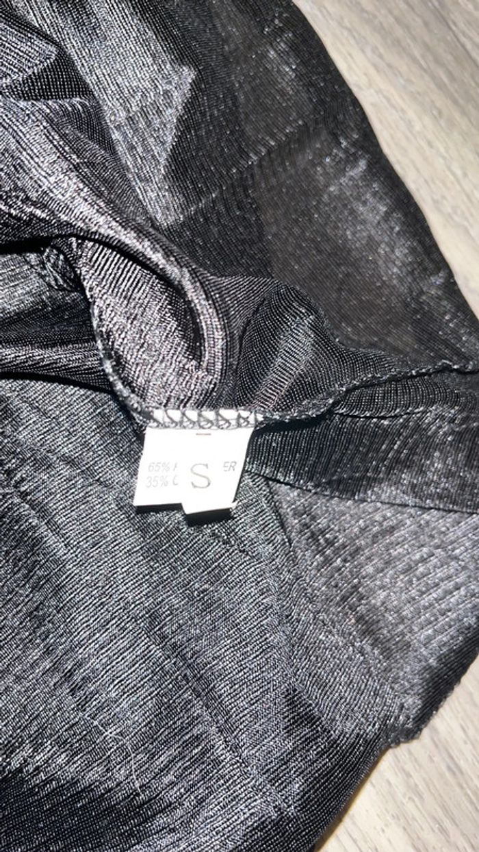 Superbe robe noire en dentelle 36 avec 35 % de coton doublée intérieure - photo numéro 12