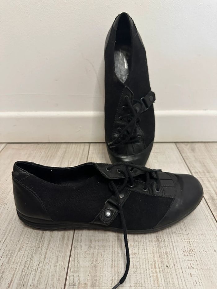 Chaussures Bata Taille 39 - photo numéro 3