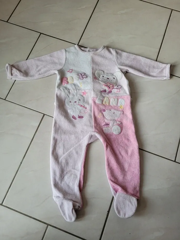 Lot de 4 pyjamas fille en 18 mois - photo numéro 11
